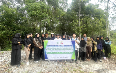 Menanamkan Cinta Lingkungan, Siswa MA Raudhatul Jannah Palangka Raya Jelajah Hutan Bersama BNF (Borneo Nature Foundation)